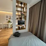 아파트 W Centrum Warszawy Ulica Chmielna - 500m Od Dworca Centralnego - By Good Sleeping