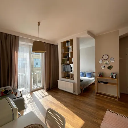 W Centrum Warszawy Ulica Chmielna - 500m Od Dworca Centralnego - By Good Sleeping *