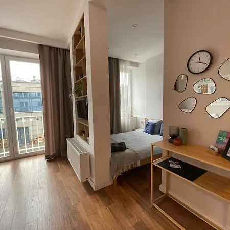 Apartman W Centrum Warszawy Ulica Chmielna - 500m Od Dworca Centralnego - By Good Sleeping