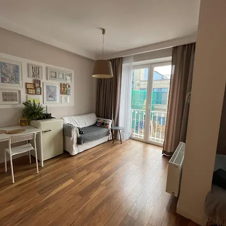 W Centrum Warszawy Ulica Chmielna - 500m Od Dworca Centralnego - By Good Sleeping Varšava