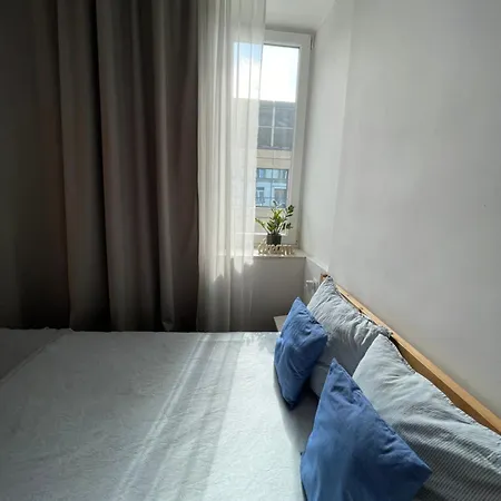 W Centrum Warszawy Ulica Chmielna - 500m Od Dworca Centralnego - By Good Sleeping Varšava