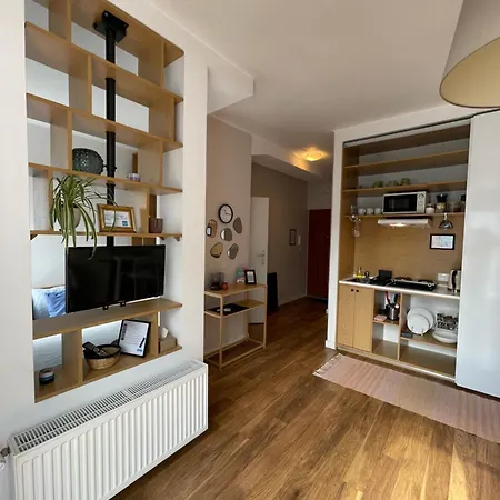 W Centrum Warszawy Ulica Chmielna - 500m Od Dworca Centralnego - By Good Sleeping Apartmán