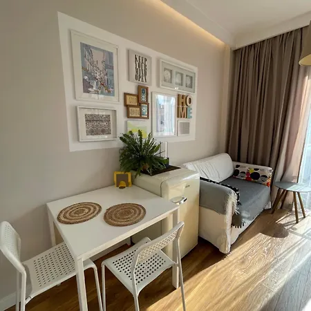 W Centrum Warszawy Ulica Chmielna - 500m Od Dworca Centralnego - By Good Sleeping