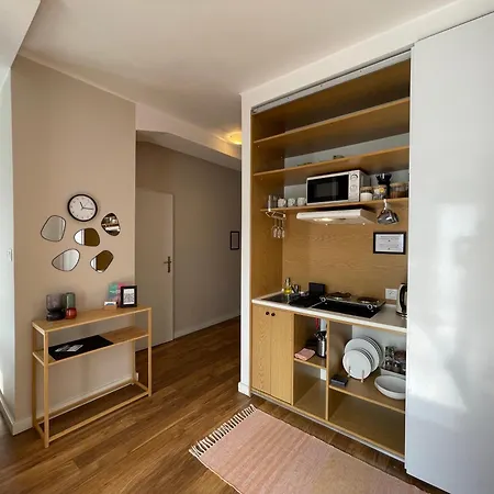 W Centrum Warszawy Ulica Chmielna - 500m Od Dworca Centralnego - By Good Sleeping Varsó