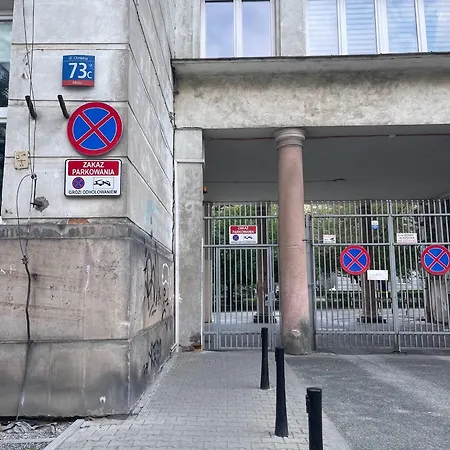 W Centrum Warszawy Ulica Chmielna - 500m Od Dworca Centralnego - By Good Sleeping