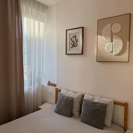 W Centrum Warszawy Ulica Chmielna - 500m Od Dworca Centralnego - By Good Sleeping * 华沙